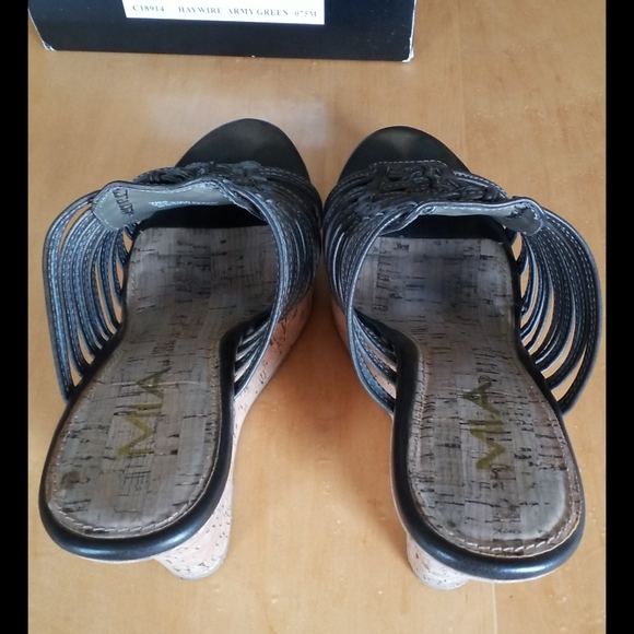 Mia wedge shoes in army green - Picture 4 of 5